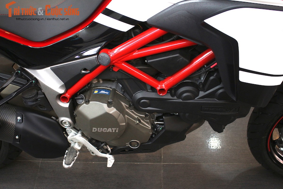 Ducati Multistrada Pikes Peak gia 950 trieu dau tien ve VN-Hinh-13