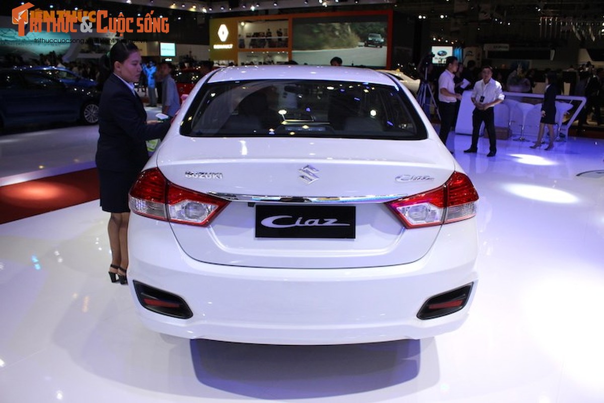 Gia chi 588 trieu dong - Suzuki Ciaz van “e” nhat Viet Nam-Hinh-10