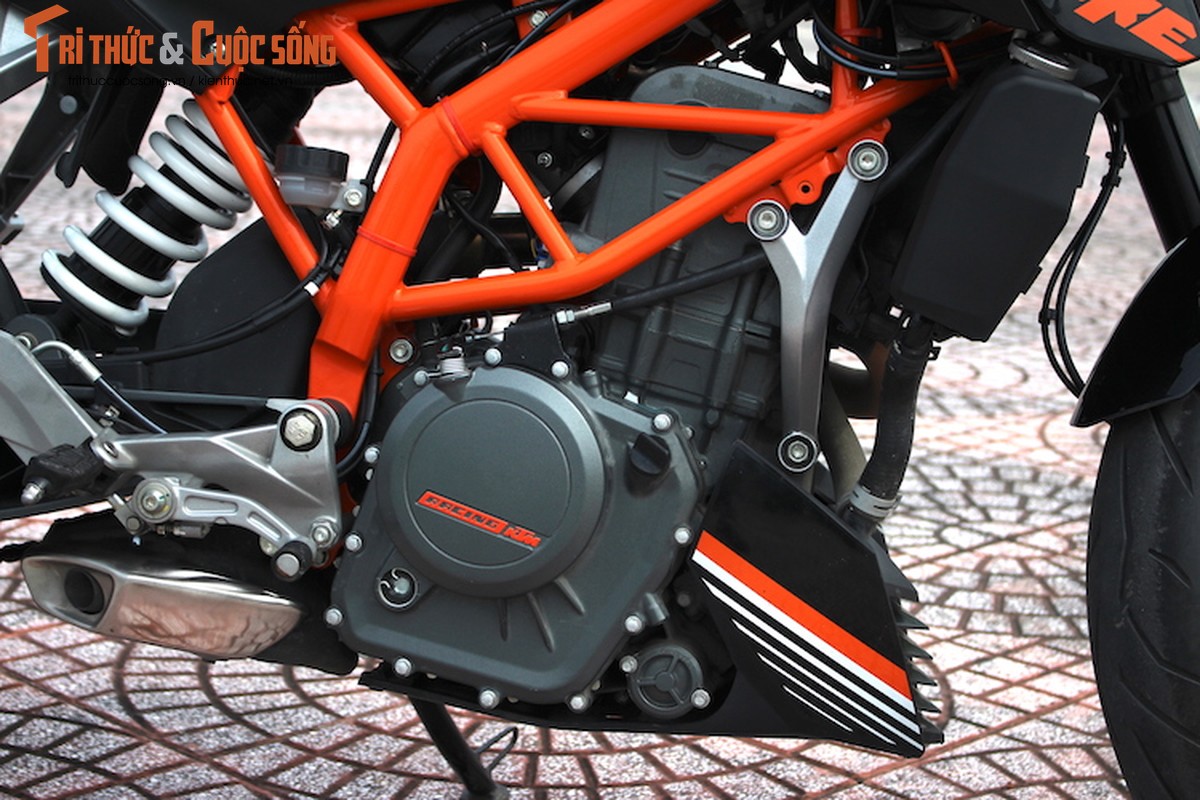 Cam lai “xe no” KTM Duke 390 gia 155 trieu tai VN-Hinh-10