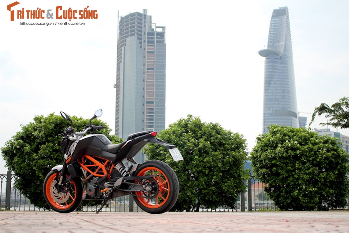 Cam lai “xe no” KTM Duke 390 gia 155 trieu tai VN-Hinh-22