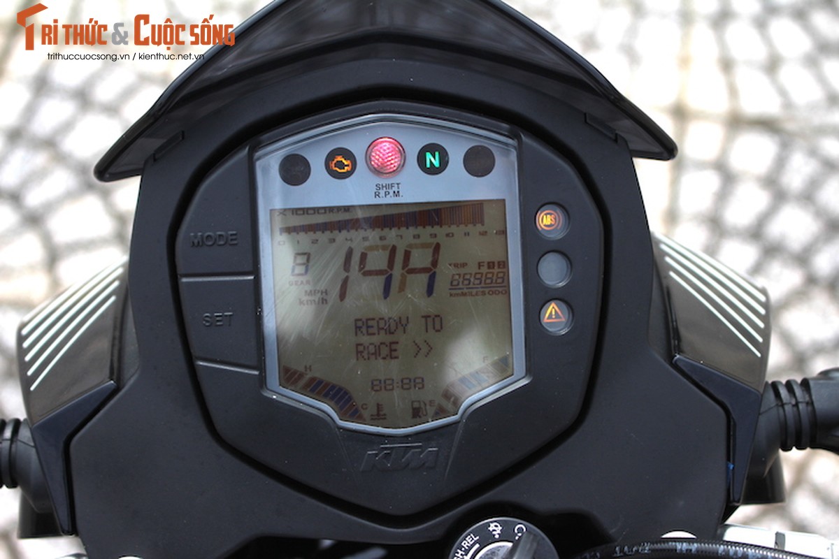 Cam lai “xe no” KTM Duke 390 gia 155 trieu tai VN-Hinh-7