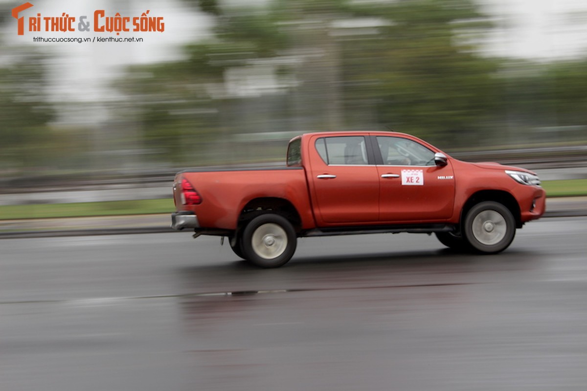 Cam lai ban tai Toyota Hilux 2016 gia tu 697 trieu tai VN-Hinh-19