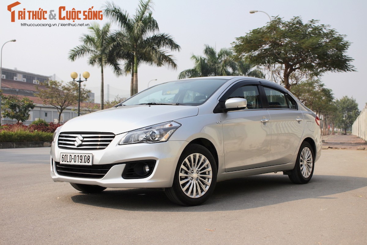 Suzuki Ciaz 2016 gia 580 trieu tai Viet Nam co gi?-Hinh-2