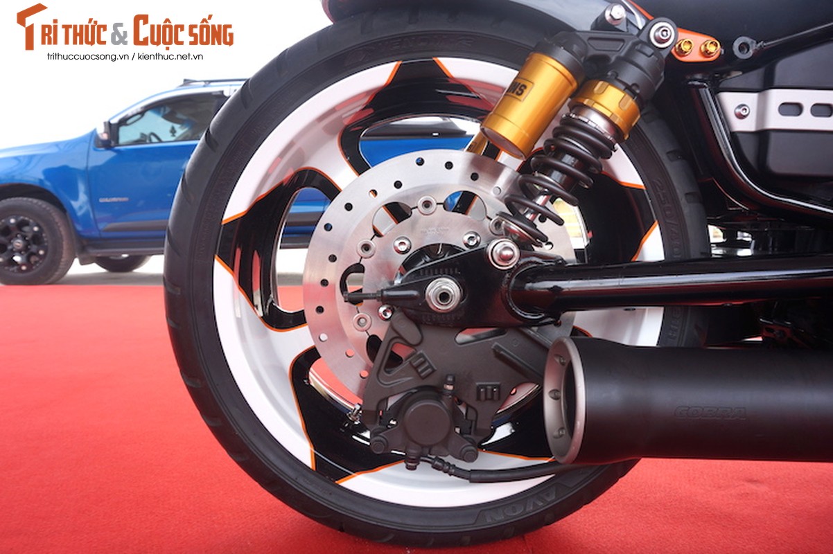 Can canh “xe no” Yamaha Bolt 950 hang hiem tai VN-Hinh-7