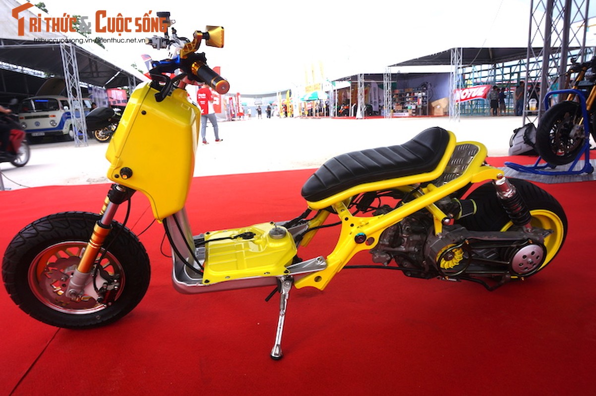 Honda Zoomer 50cc do “tran trui” sieu doc tai Sai Gon-Hinh-11