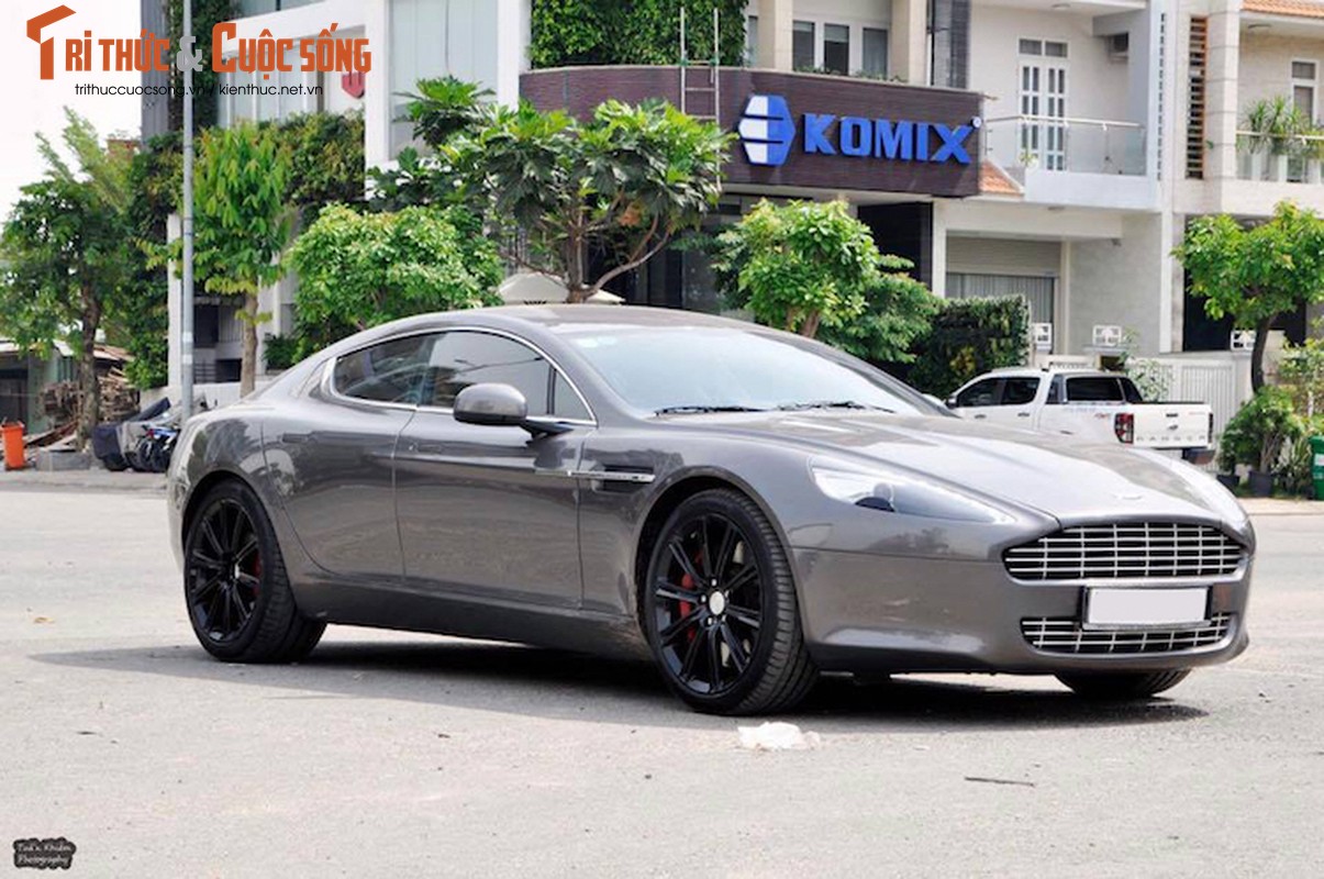 Can canh “hang doc” Aston Martin Rapide hon 5 ty tai VN