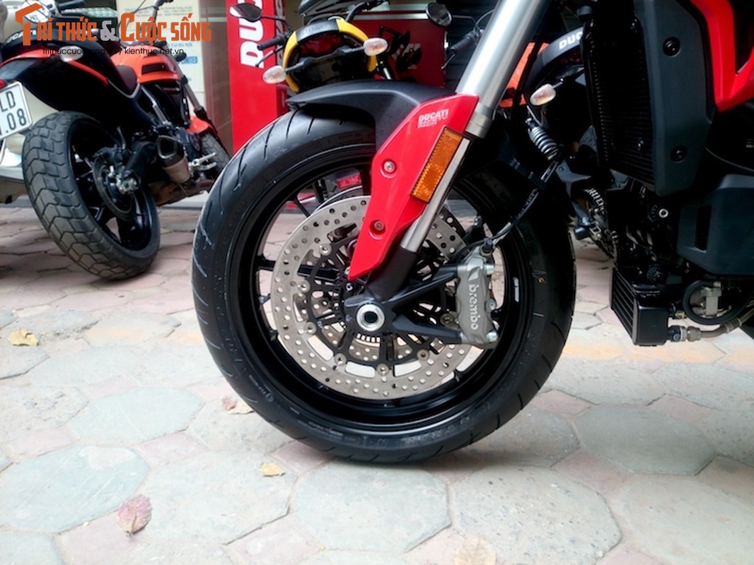 Dien vien Hong Dang “cuoi vo hai” Ducati gia nua ty-Hinh-9