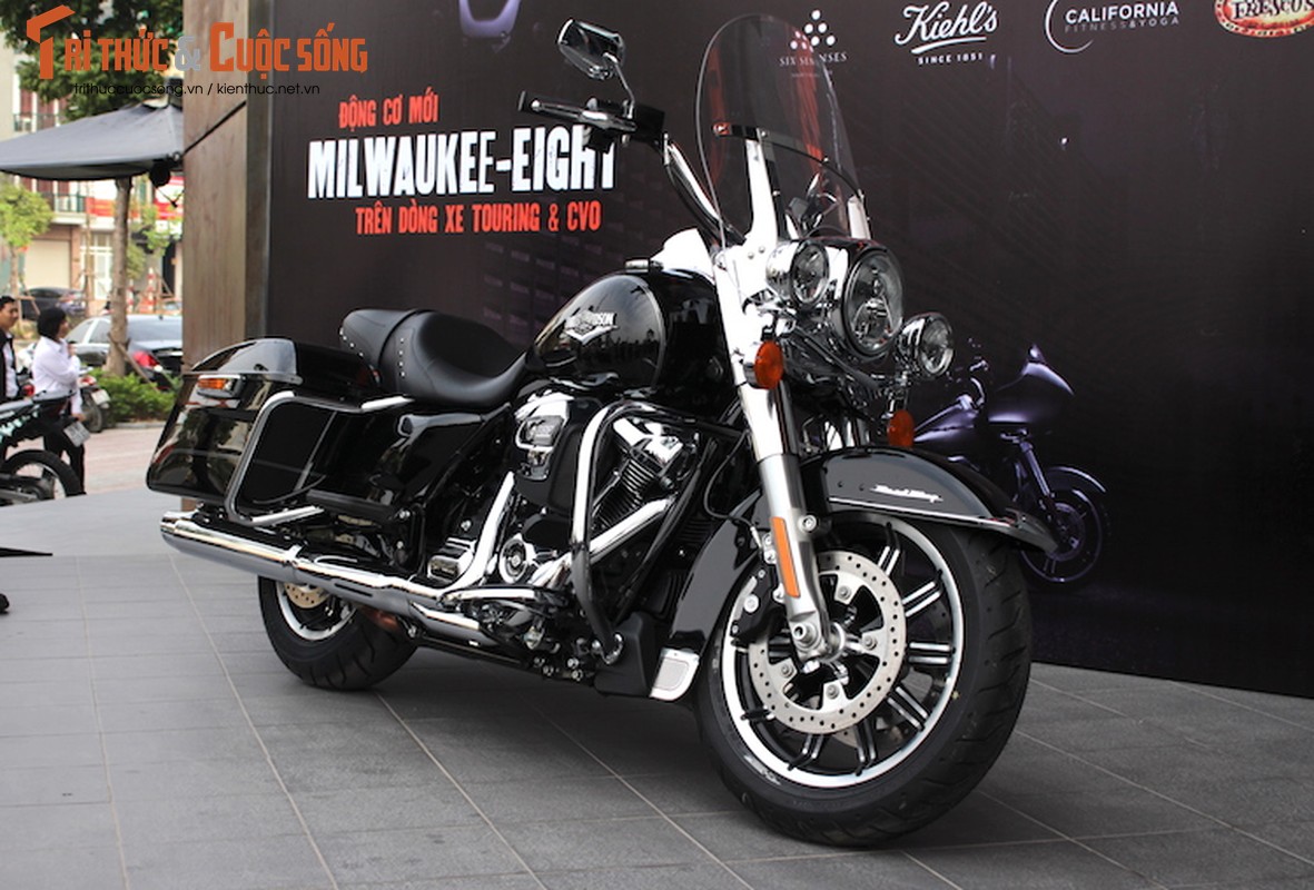 Harley-Davidson Road King 2017 gia 1,098 ty tai Ha Noi