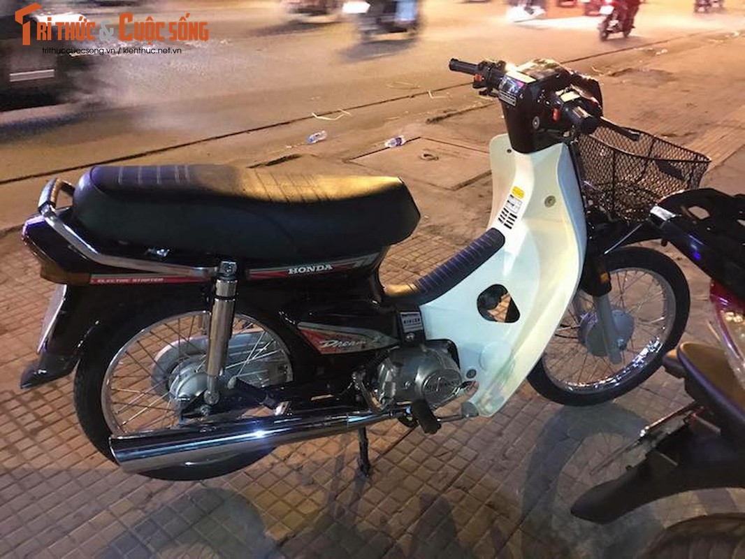 Honda Dream II Thai “dap thung” khung nhat Viet Nam