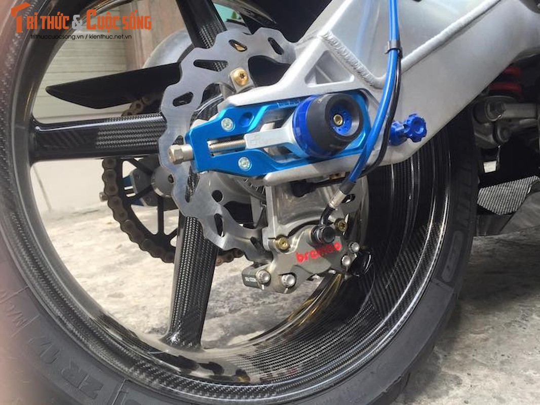 Sieu moto BMW S1000RR do full carbon khung nhat VN-Hinh-6