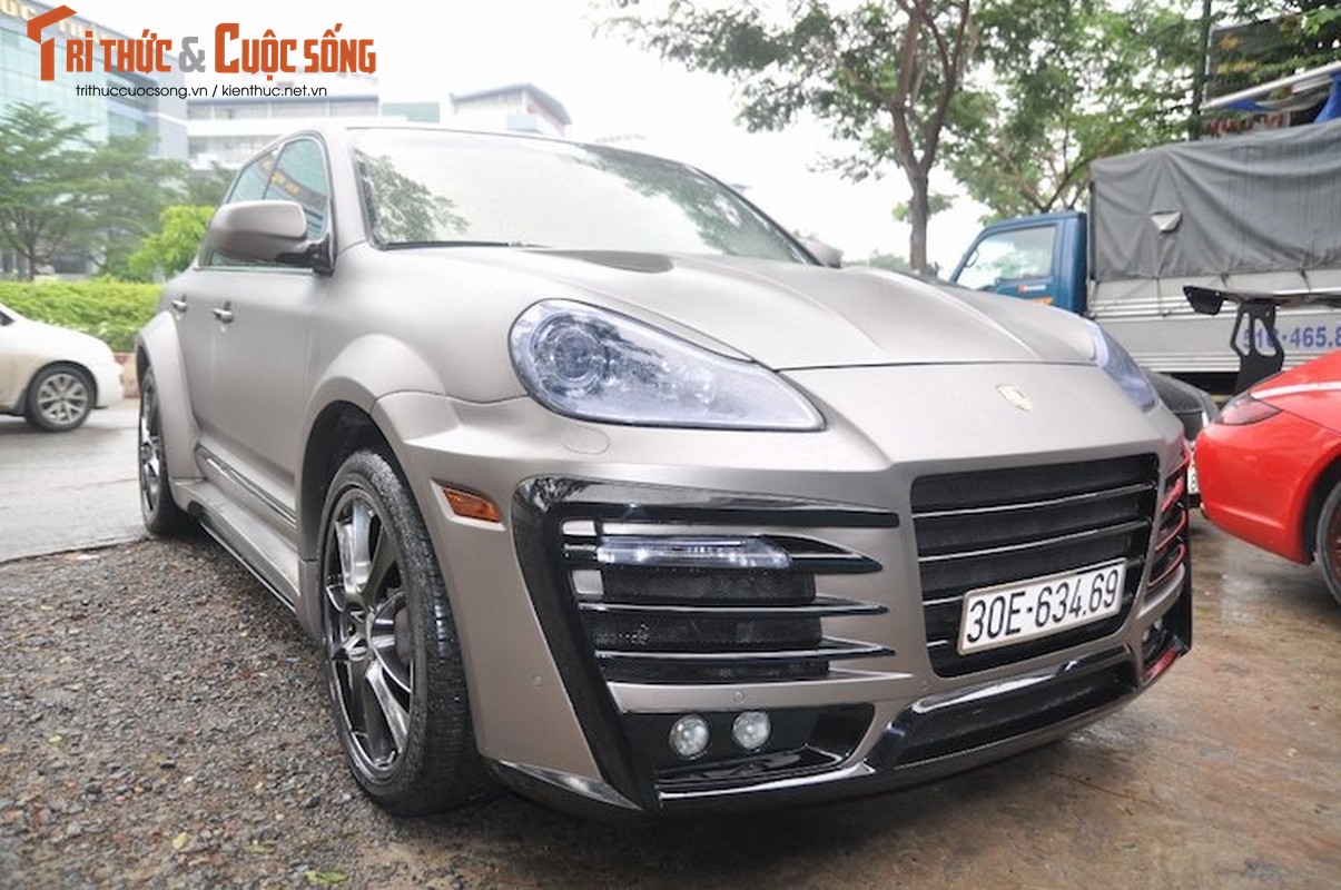 Porsche Cayenne GTS do widebody “khung” 800 trieu tai VN