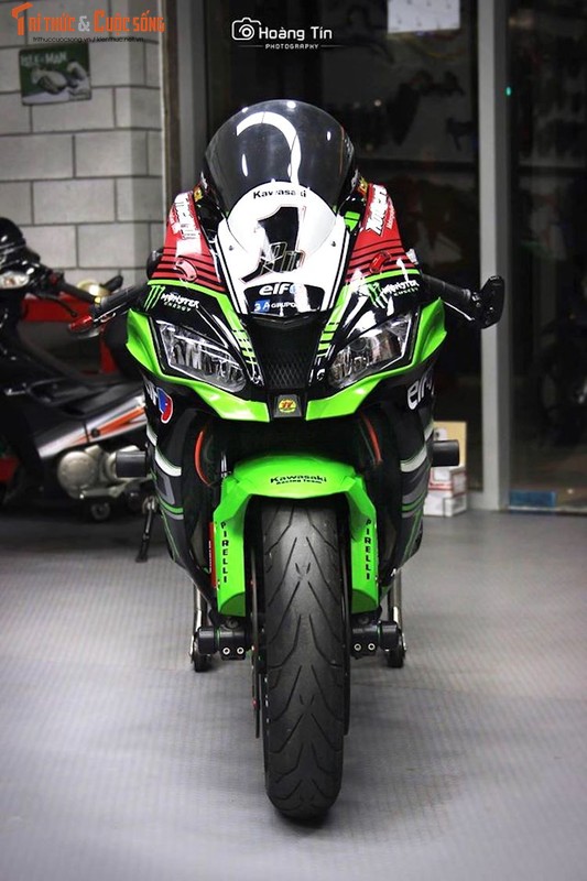 Kawasaki ZX-10R “sieu khung” phong cach xe dua o Sai Gon-Hinh-2