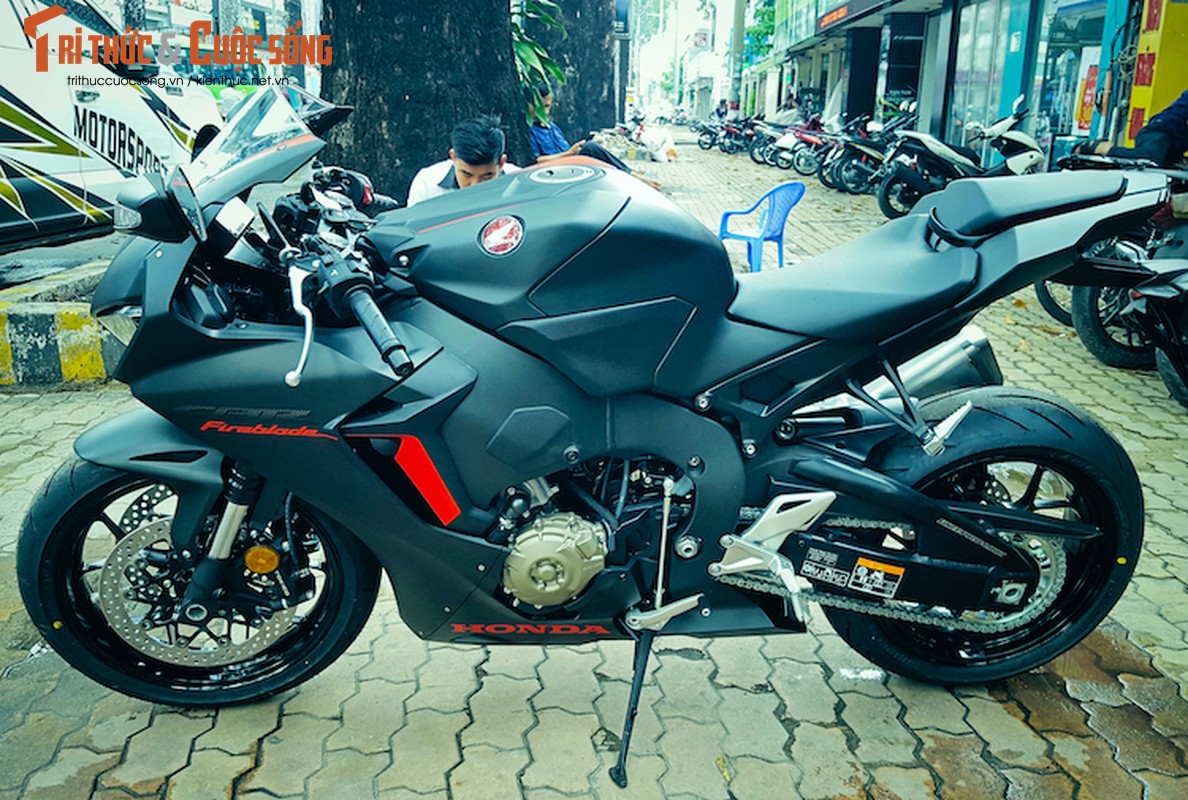 Sieu moto Honda CBR1000RR 2017 gia gan 1 ty dong tai VN-Hinh-2