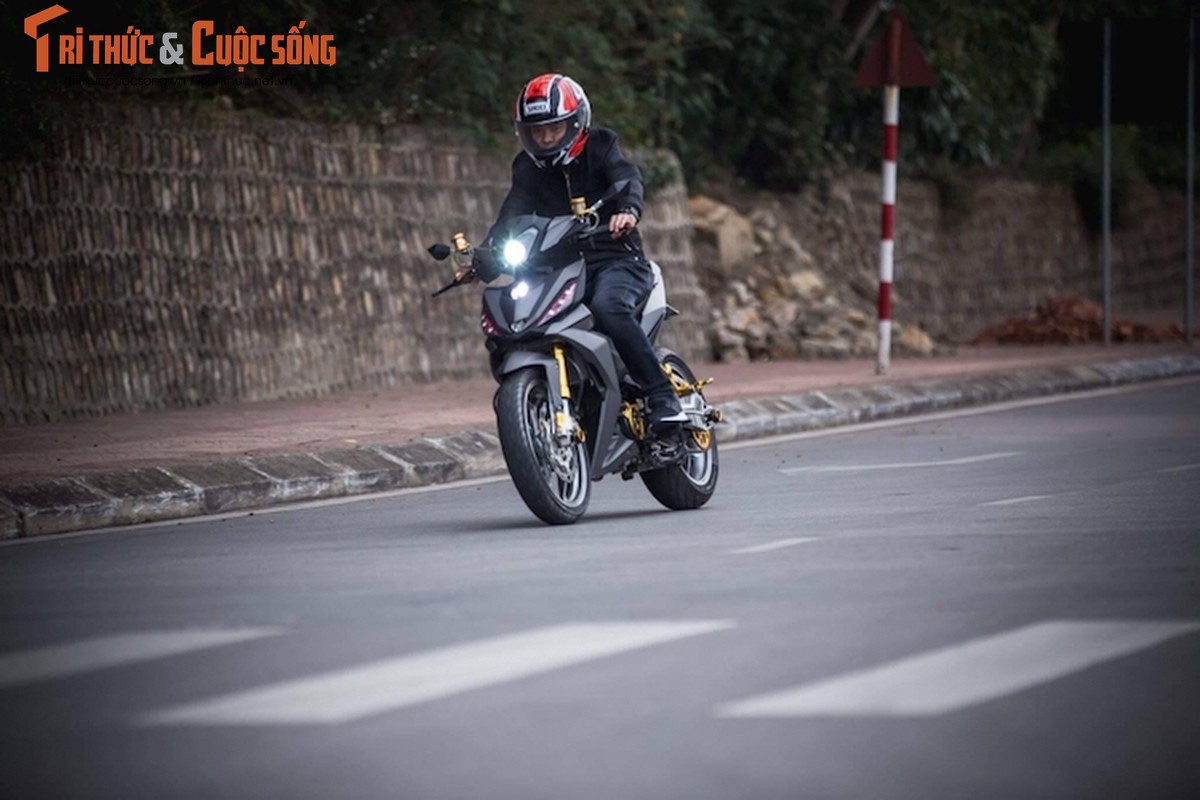 Honda Winner do “chan” sieu moto BMW tai Hai Phong-Hinh-7