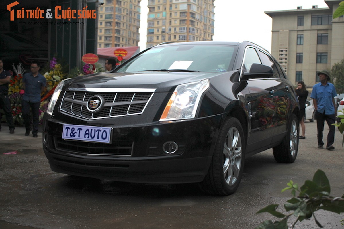 Can canh crossover Cadillac SRX gia 1,4 ty tai Viet Nam-Hinh-2