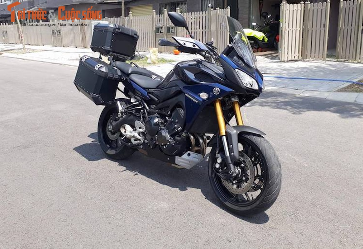 Moto Yamaha MT-09 &quot;hang luot&quot; gia gan 300 trieu tai VN