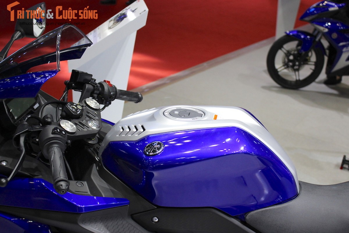 Yamaha Viet Nam cong bo moto R15 2017 gia 90 trieu-Hinh-4