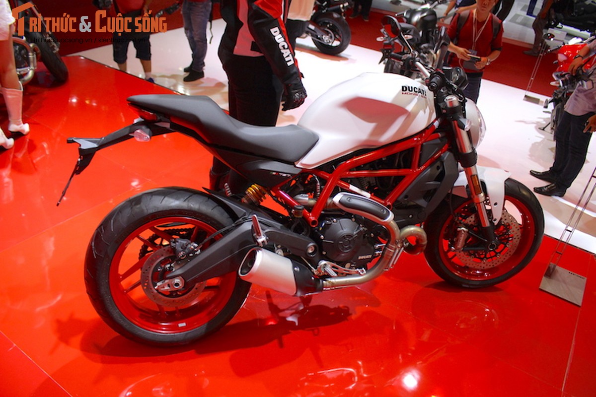 Ducati Monster 797 gai 388 trieu tai Viet Nam co gi?-Hinh-10