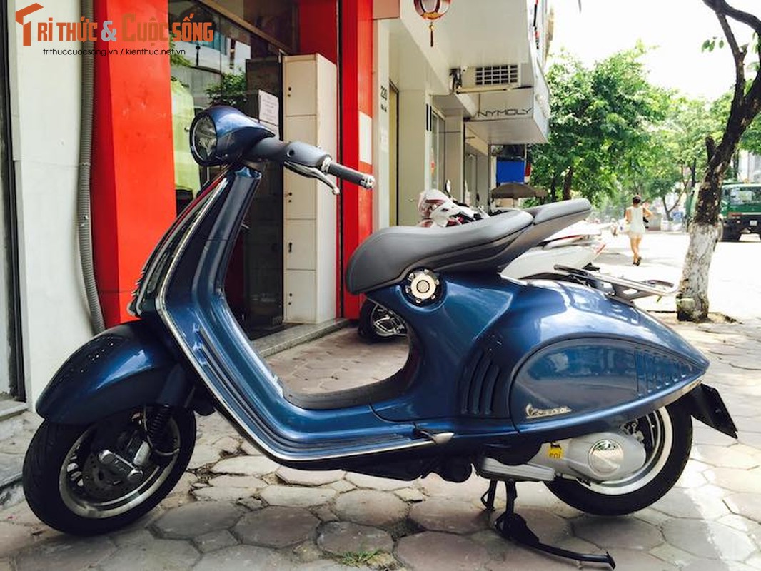 Sieu xe tay ga Vespa 946 gia 365 trieu tai Ha Noi