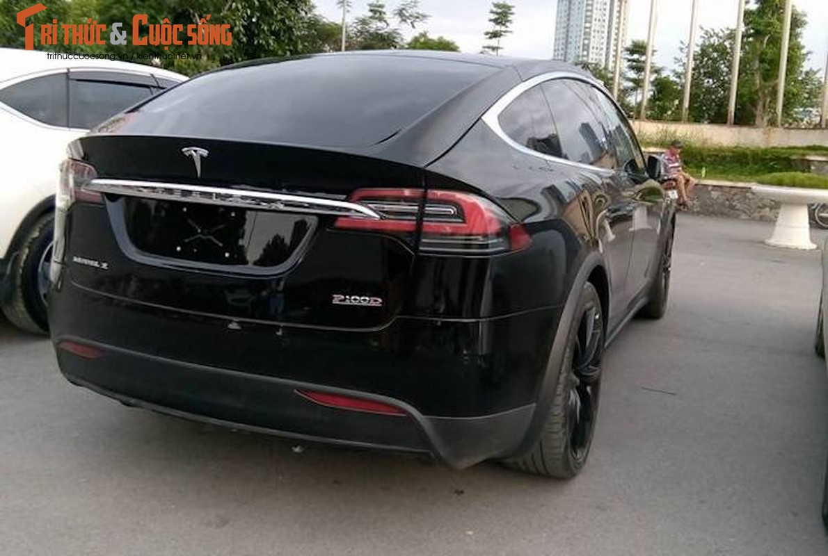 Sieu oto dien Tesla Model X 8 ty “dao pho” Ha Noi-Hinh-5