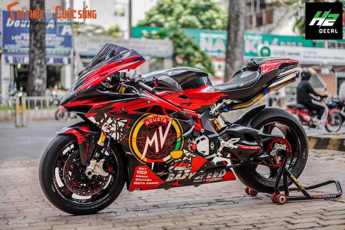 Sieu moto MV Agusta F4RR gia 1,3 ty doc nhat VN