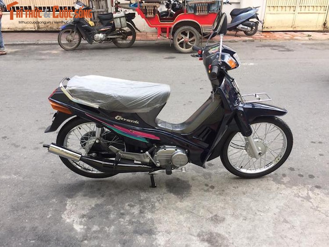 Huyen thoai xe may Suzuki Crystal 110 &quot;sieu zin&quot; tai VN-Hinh-8