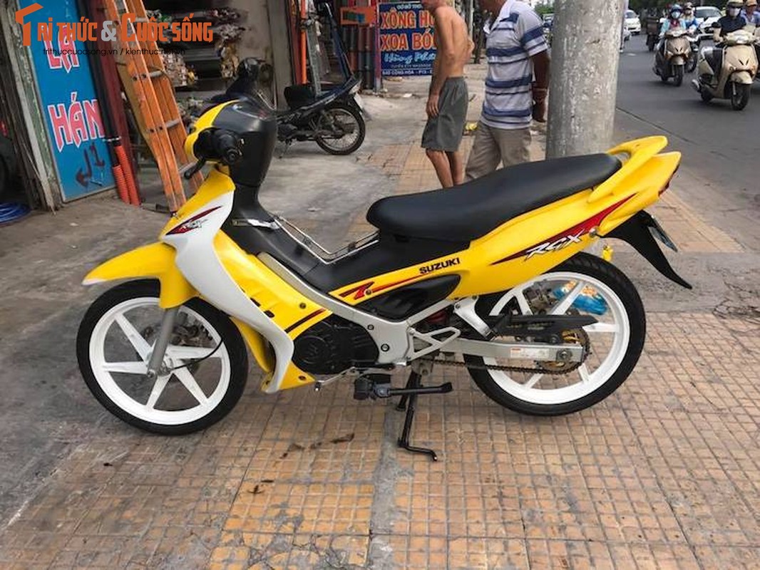 &quot;Xe no&quot; Suzuki RGX dung chan ban 200 trieu tai Sai Gon-Hinh-5