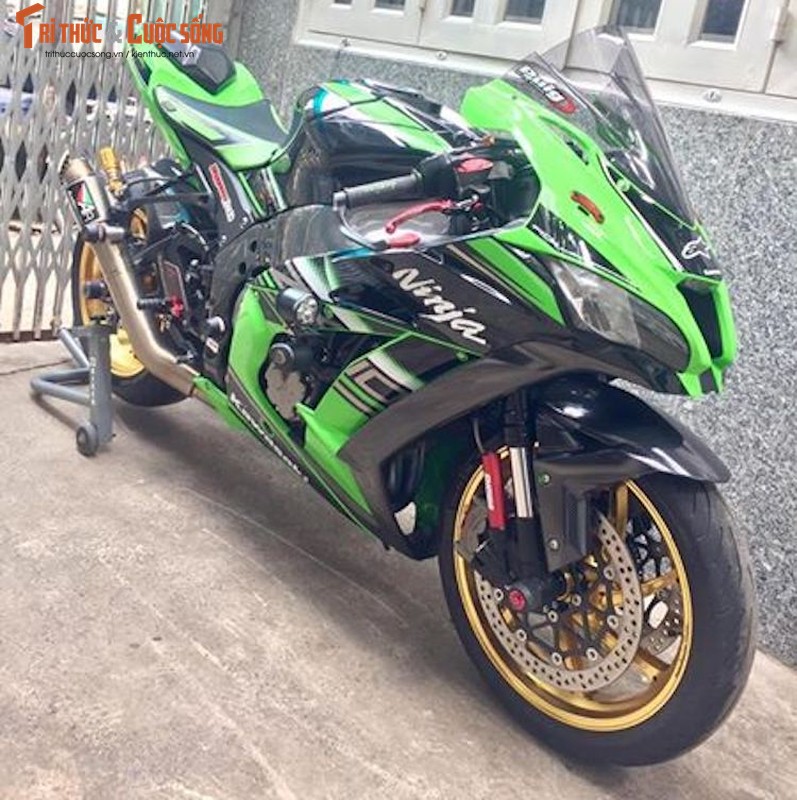 Dan choi Sai Gon chi 200 trieu do sieu moto Kawasaki ZX-10R-Hinh-2