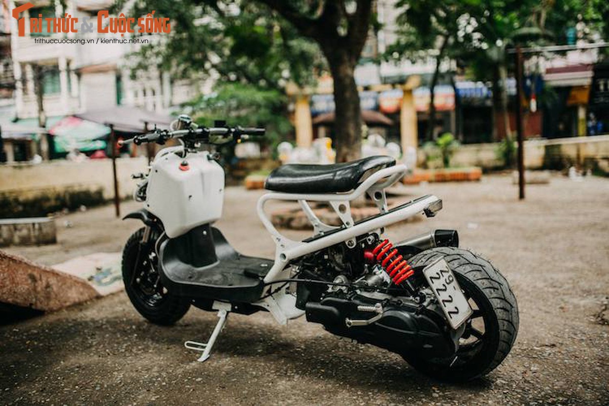 Xe ga Honda Zoomer 50 &quot;banh beo&quot; chat choi tai Ha Noi-Hinh-6