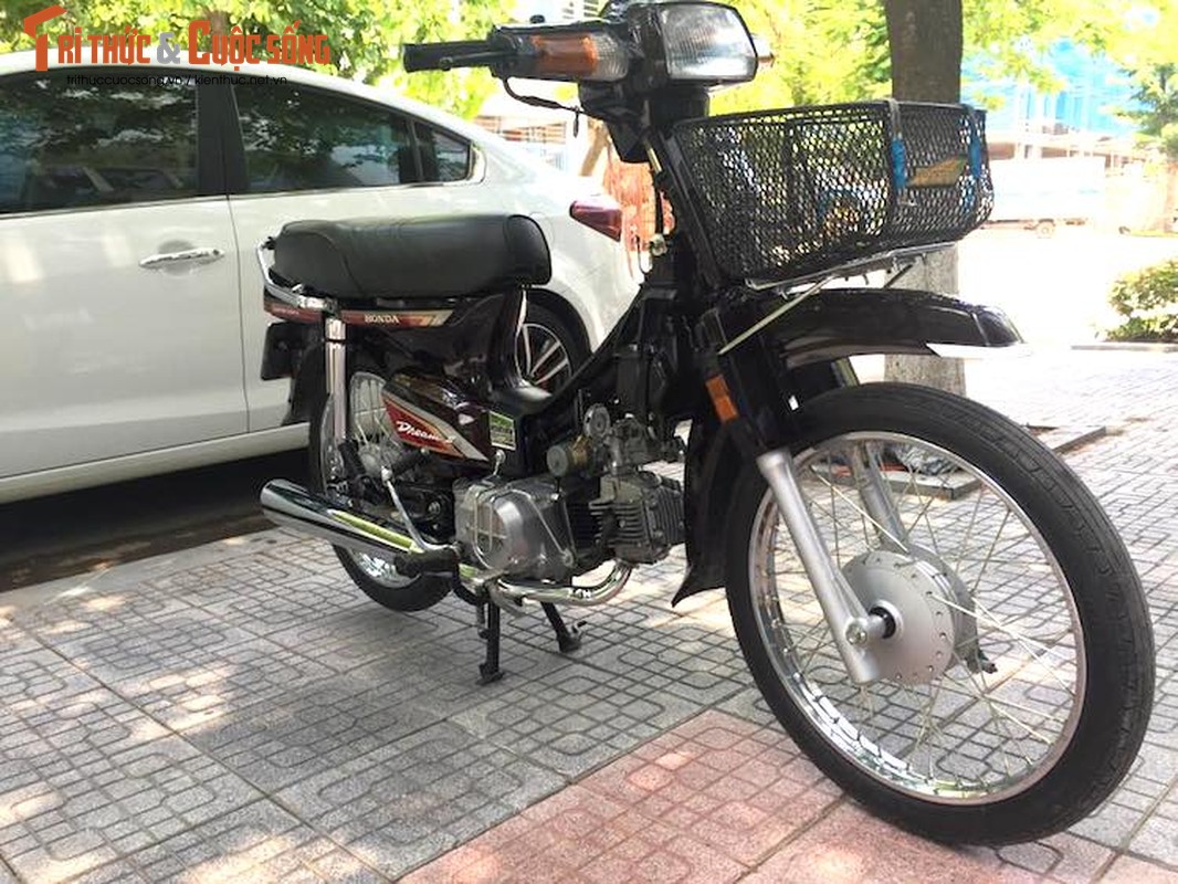 Xe may Honda Dream II bien “khung” gia 200 trieu tai Ha Noi-Hinh-2