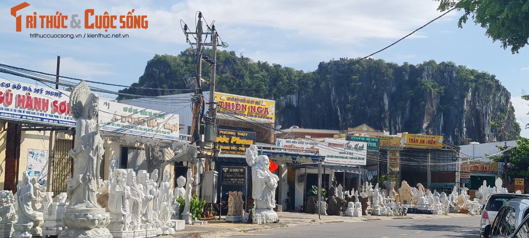 Da Nang: Ngo ngang canh nhech nhac quanh khu danh thang Ngu Hanh Son-Hinh-4