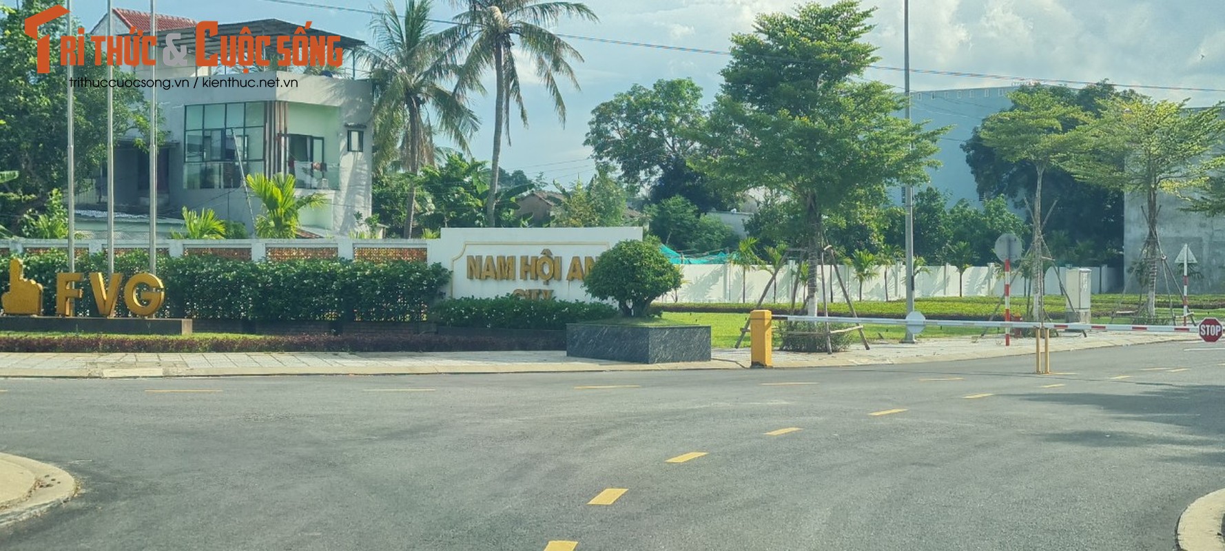 Nam Hoi An City -  “pho Tay giua long di san” gio ra sao?