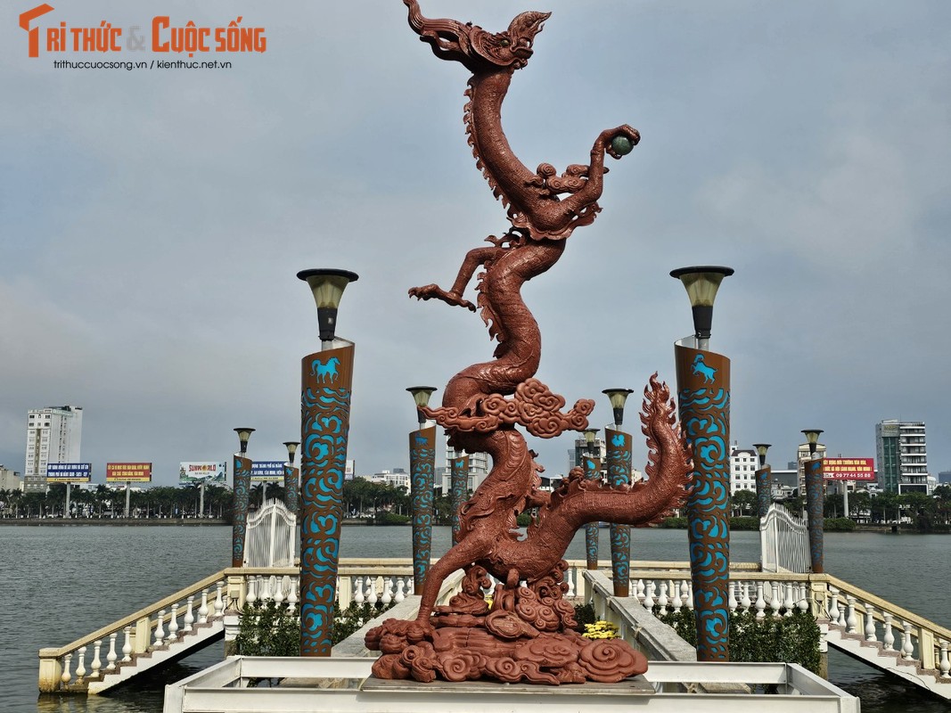 View - 	Muôn vẻ linh vật rồng Đà Nẵng