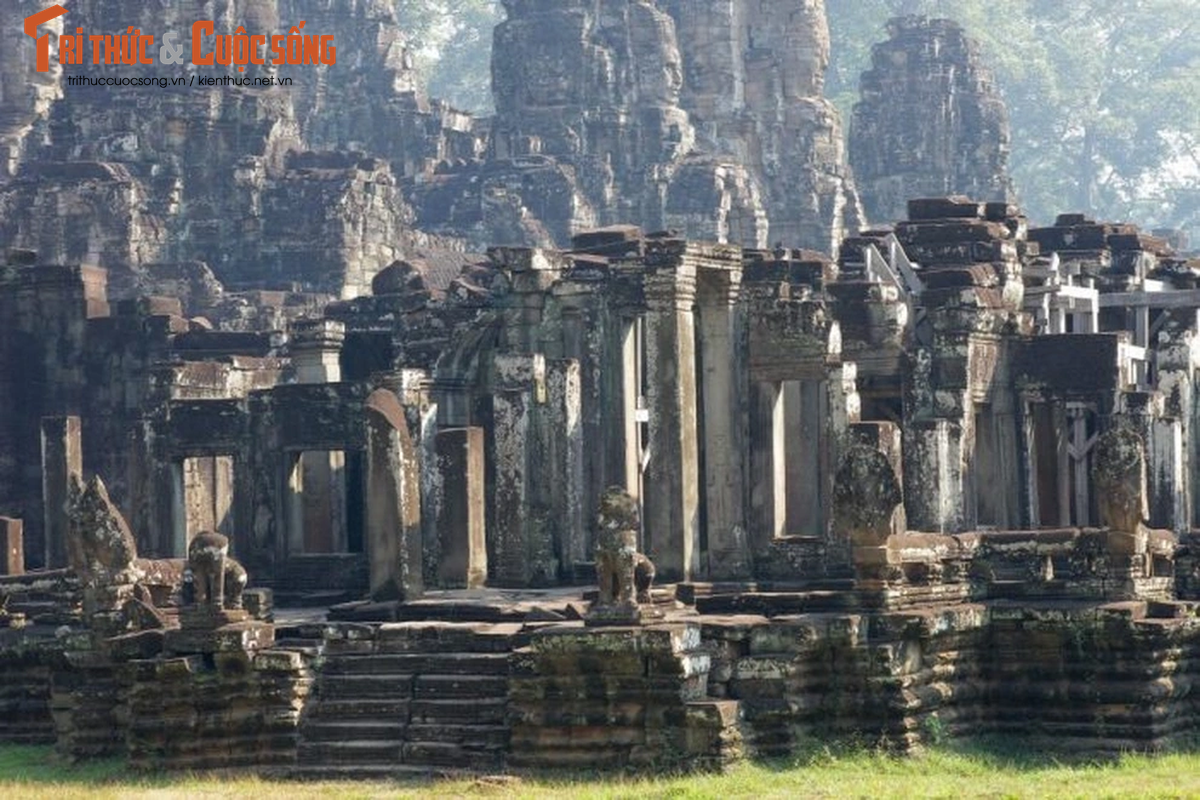 He lo 8 bi mat giau kin ngan nam ve ky quan Angkor Wat
