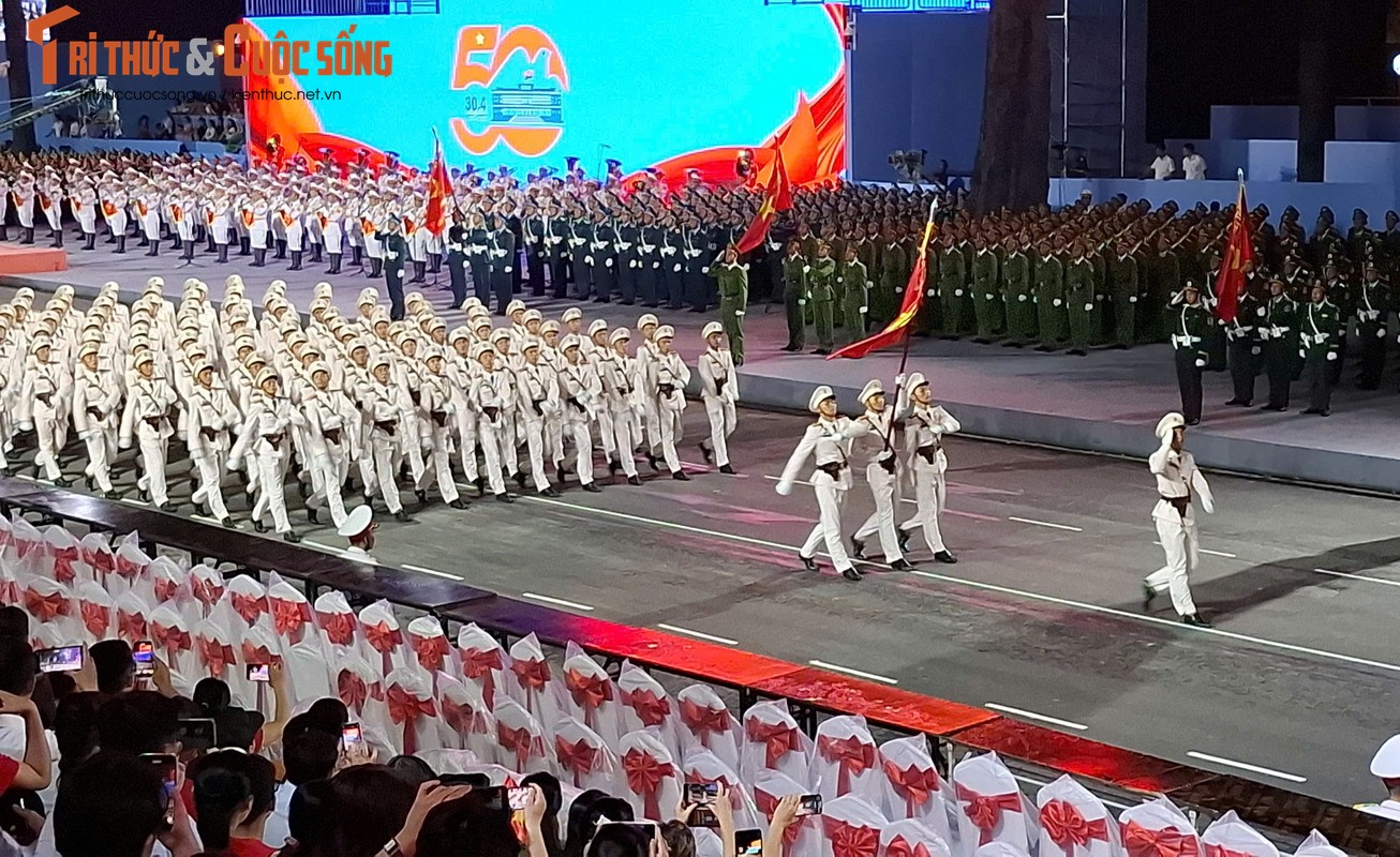 Hoanh trang buoi so duyet dieu binh, dieu hanh mung Dai le 30/4-Hinh-10