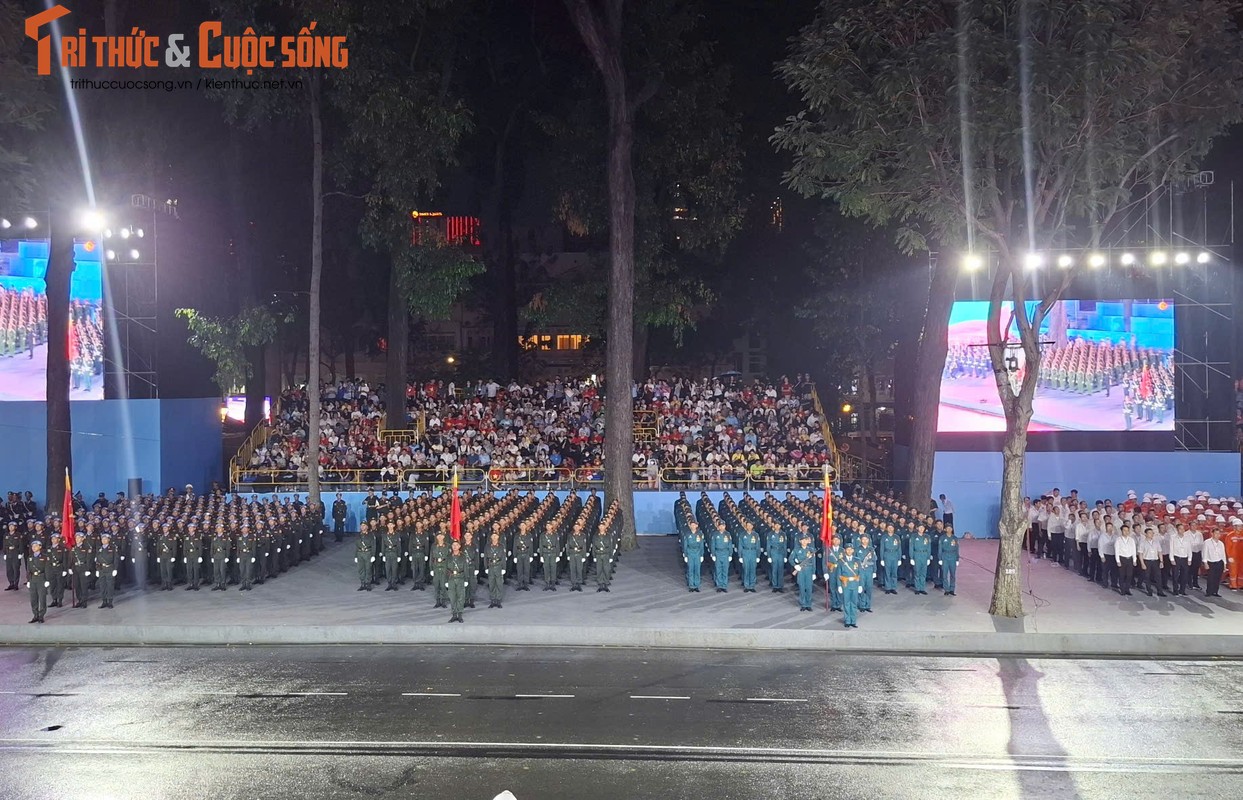 Hoanh trang buoi so duyet dieu binh, dieu hanh mung Dai le 30/4-Hinh-5
