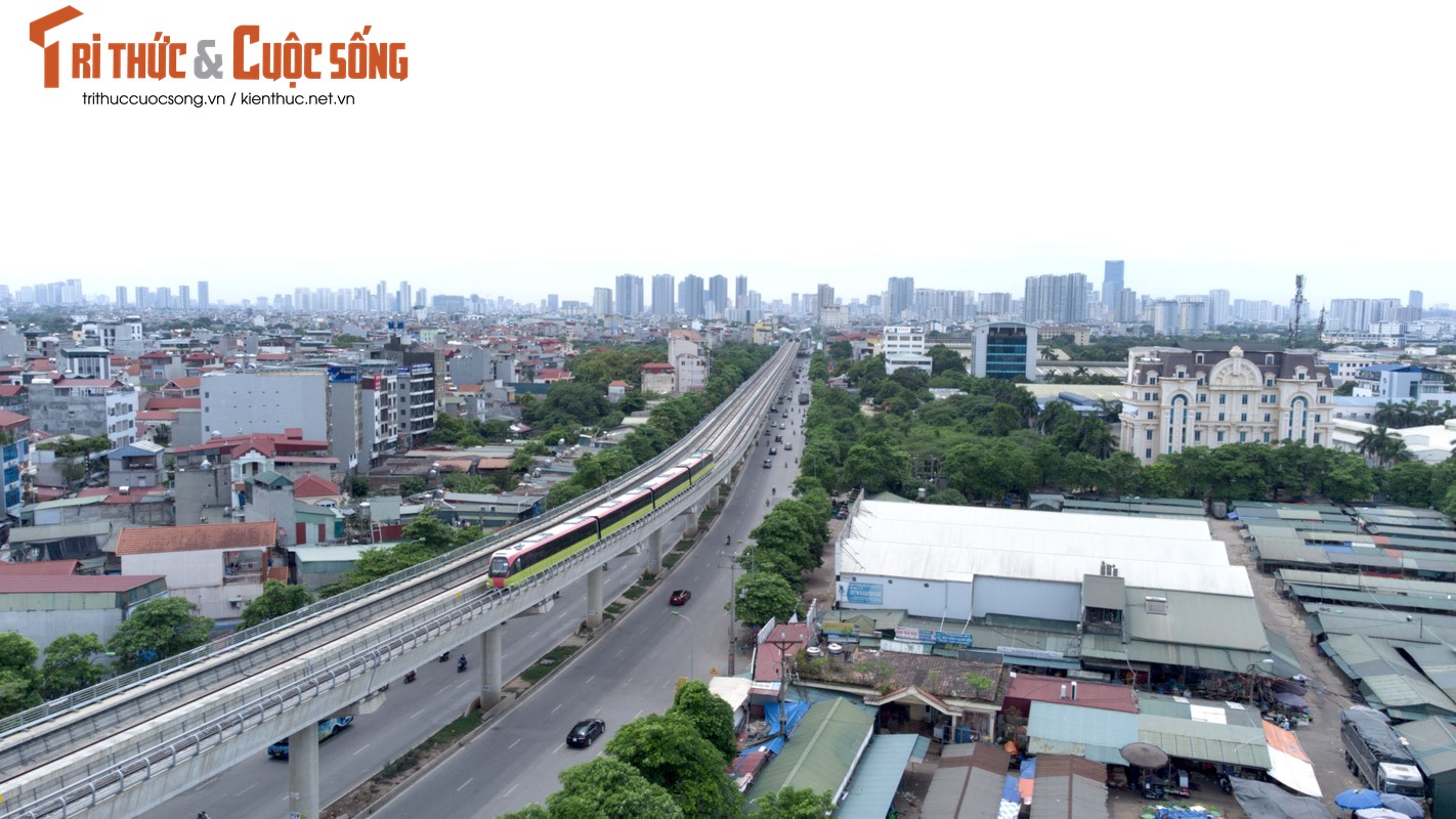 Tau duong sat Nhon - Ga Ha Noi tren cao chay thu nghiem lien dong 8,5km-Hinh-4