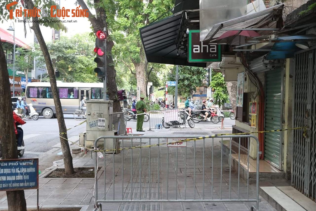 Ha Noi: Hang loat hang quan bi dong cua do 5 ca F0 den-Hinh-6