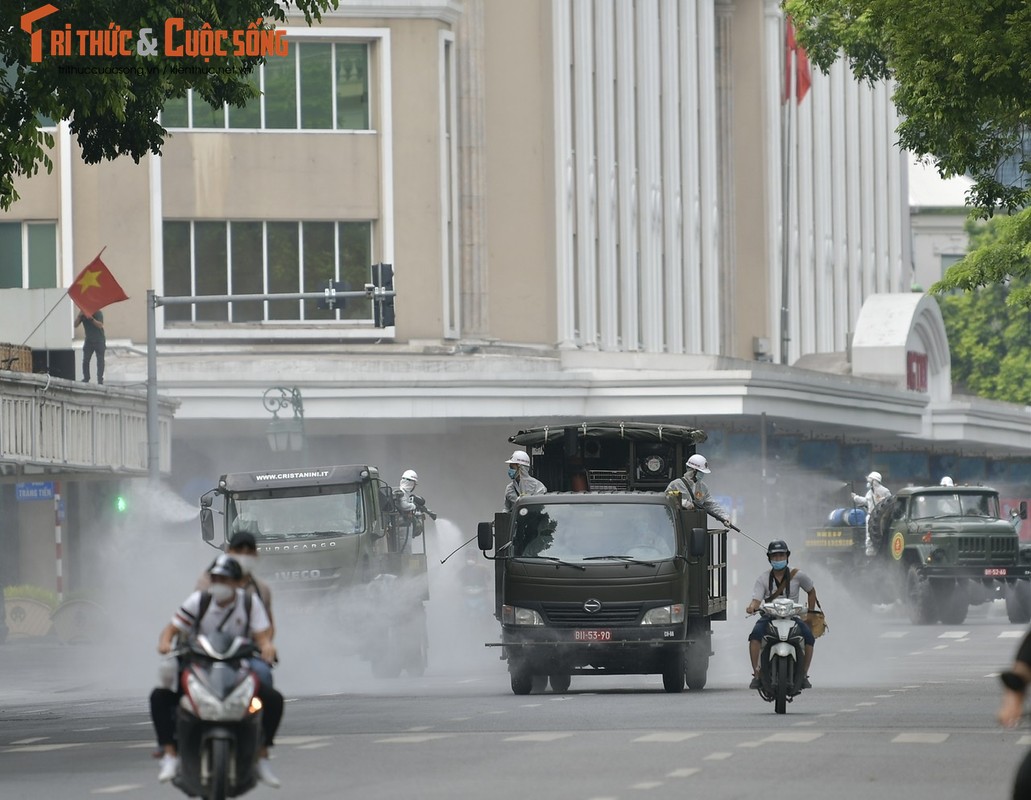 Xe dac chung Bo Tu lenh Hoa hoc ra quan phun khu khuan-Hinh-4