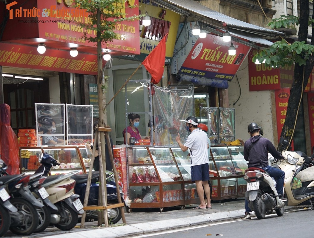 Tap nap khach giua dich, tiem banh Trung thu Bao Phuong bat ngo dong cua-Hinh-10