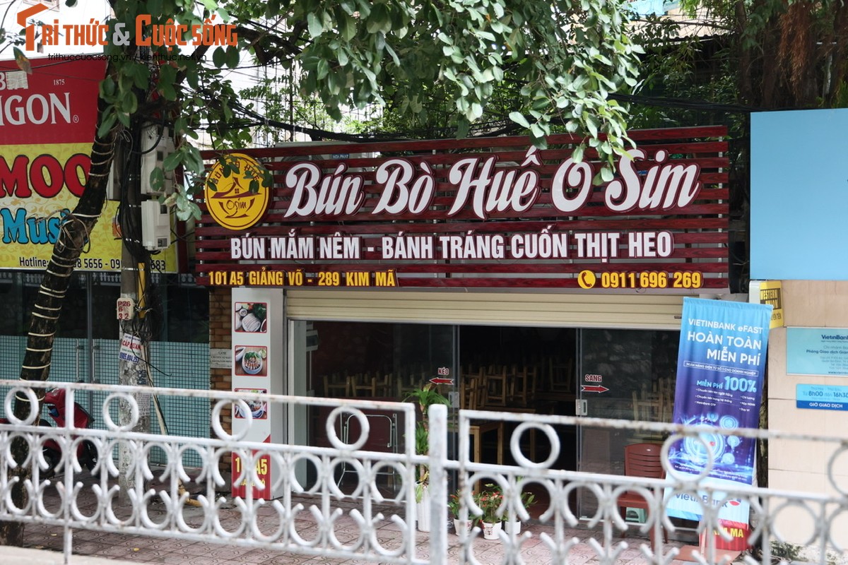 Bun, mien ban ship ve “chay hang”... ngay dau Ha Noi noi long