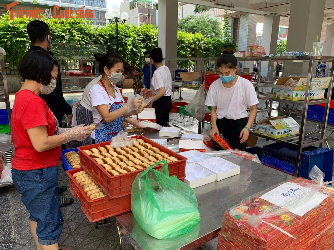 Xep hang tu sang den chieu... khong mua duoc banh Trung Thu Bao Phuong-Hinh-8