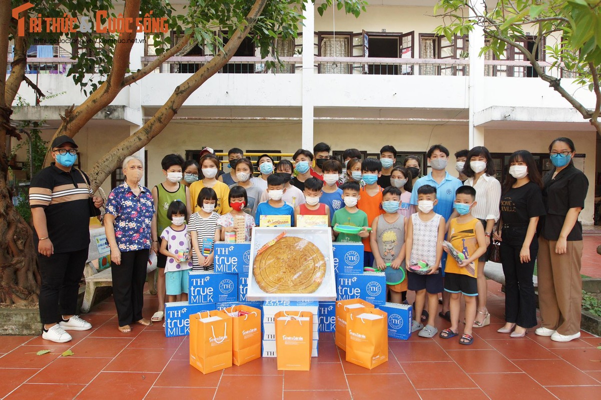 40 em nho mo coi vui mung don chiec banh Trung Thu “sieu to khong lo“-Hinh-9