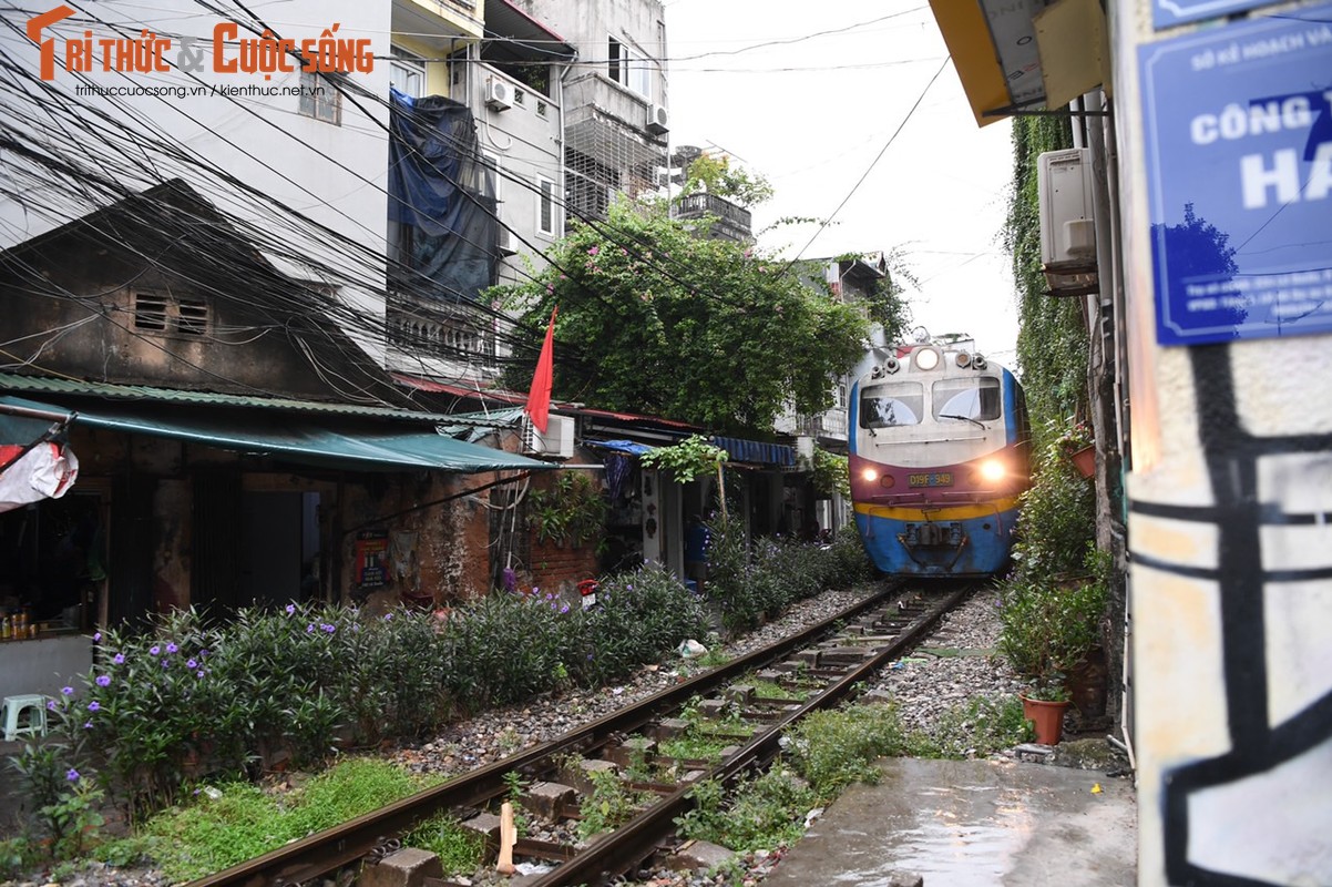 Can canh chuyen tau thuong mai dau tien chay lai sau nhieu thang nghi dich-Hinh-10