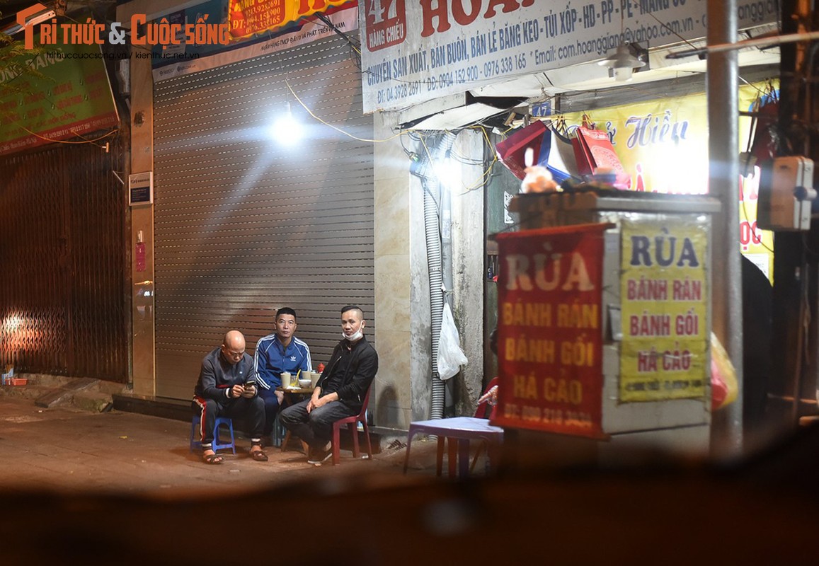 Ha Noi: Xu phat nhieu hang quan tai pho co mo cua toi dem khuya-Hinh-3