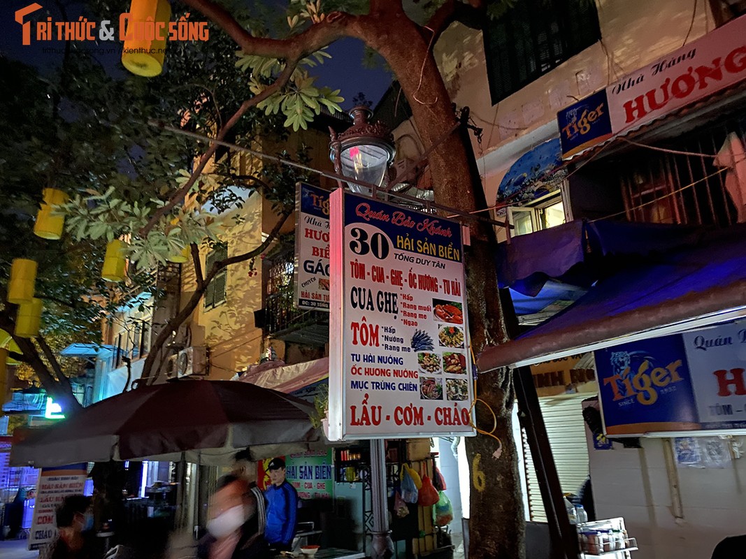 Ha Noi: Xu phat nhieu hang quan tai pho co mo cua toi dem khuya-Hinh-4