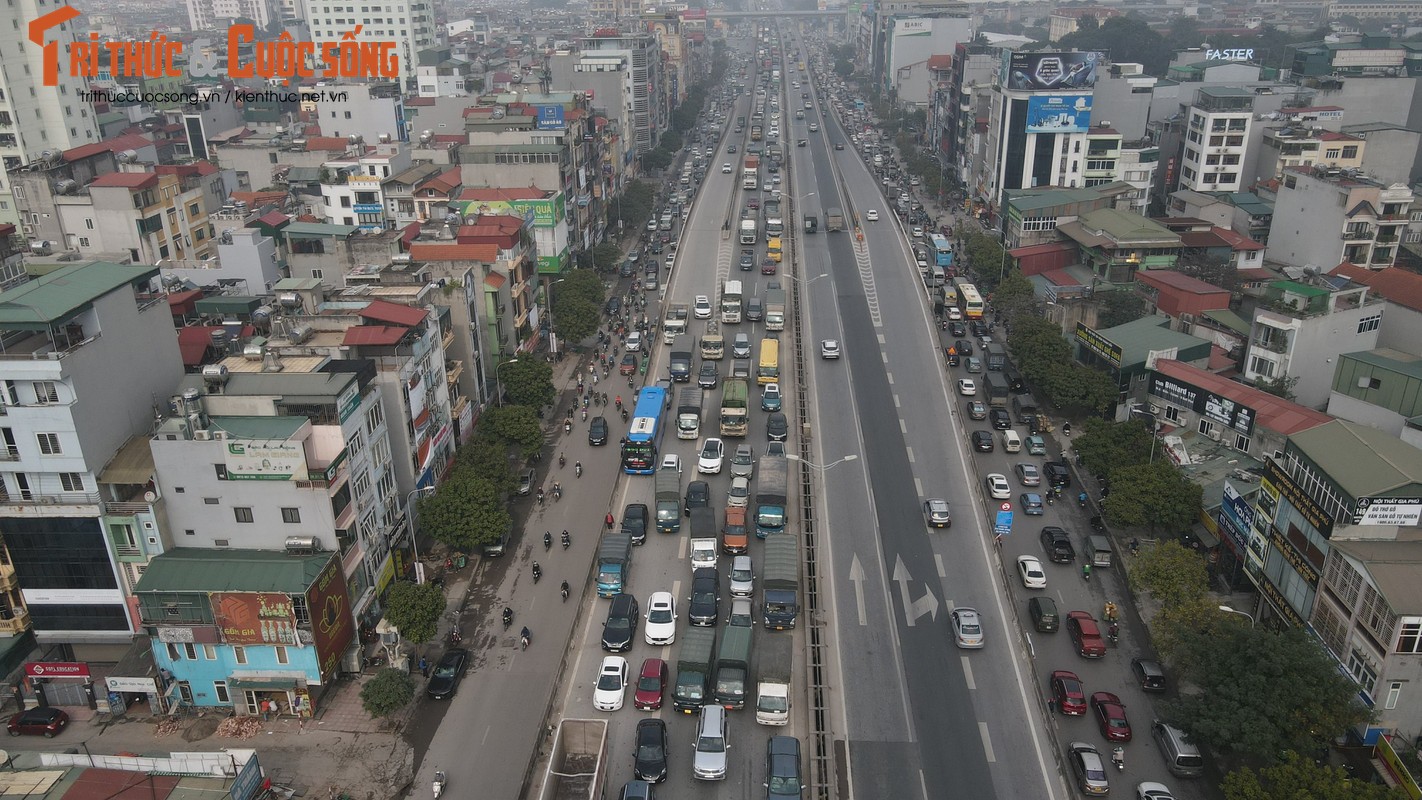 Xe tai lat ngang duong khien Vanh dai 3 tren cao ket cung-Hinh-10