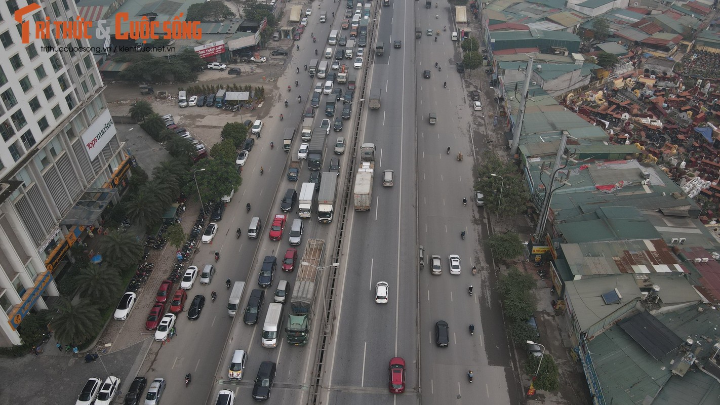 Xe tai lat ngang duong khien Vanh dai 3 tren cao ket cung-Hinh-7