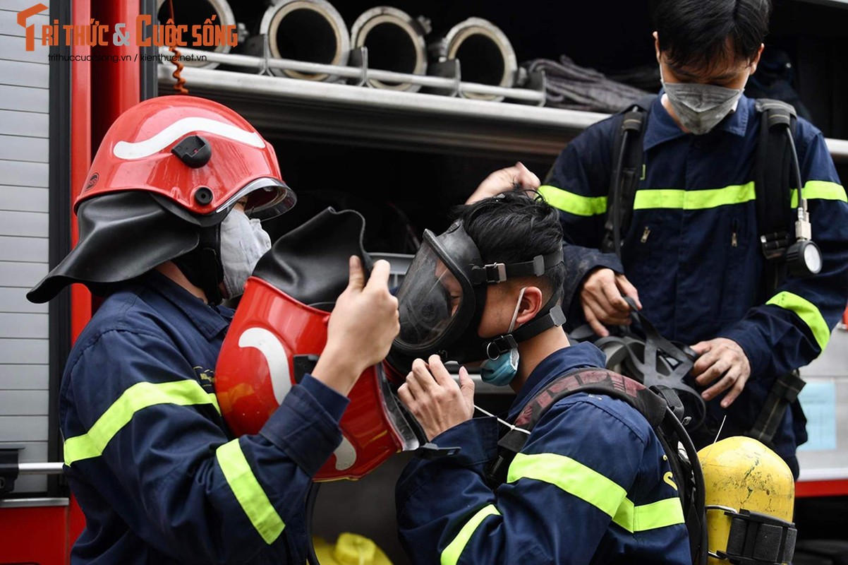 Ha Noi: Chay lon khu nha tam, duong Nguyen Xien un tac keo dai-Hinh-5