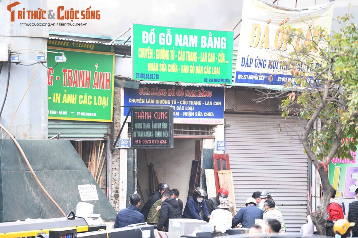 Ha Noi: Chay lon khu nha tam, duong Nguyen Xien un tac keo dai-Hinh-8